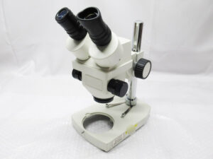 フォルテシモ fzms-s ズーム式顕微鏡 プレートなし 有効期限 2010.04.30 ジャンク